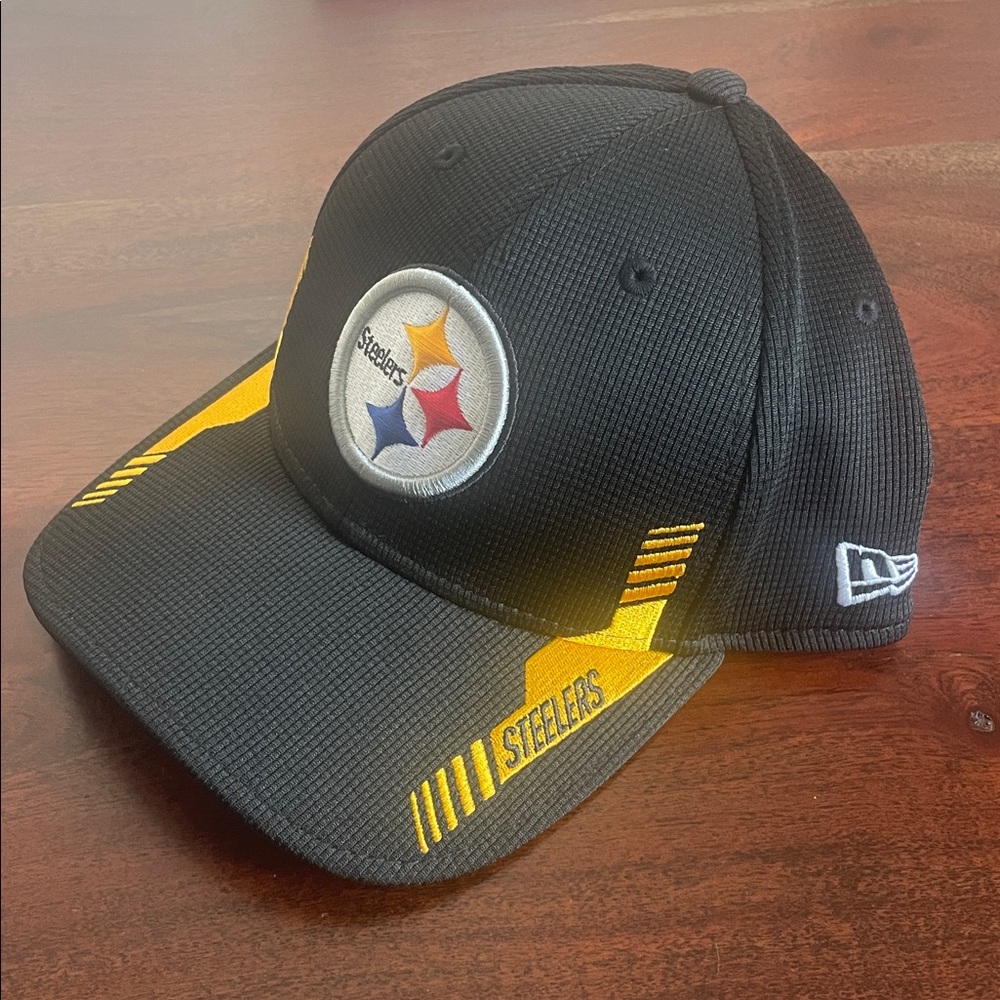 Pittsburgh Steelers New Era 39Thirty Stretch  Fit Hat
